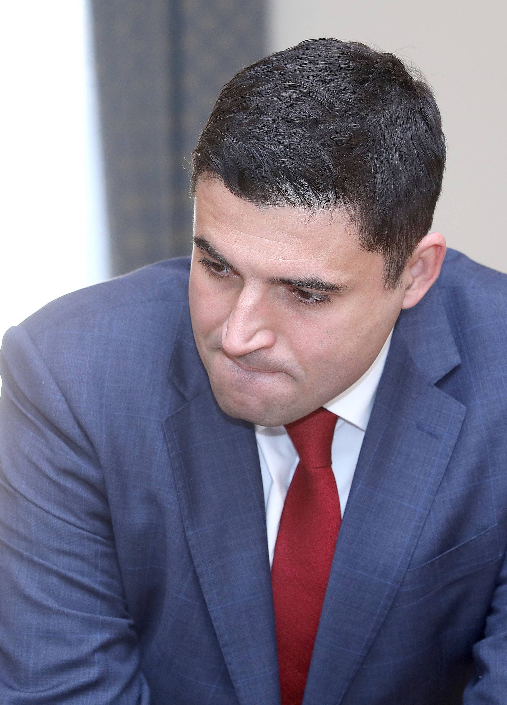 Bernardić se ne planira povući, želi mjesto šefa Kluba SDP-a?
