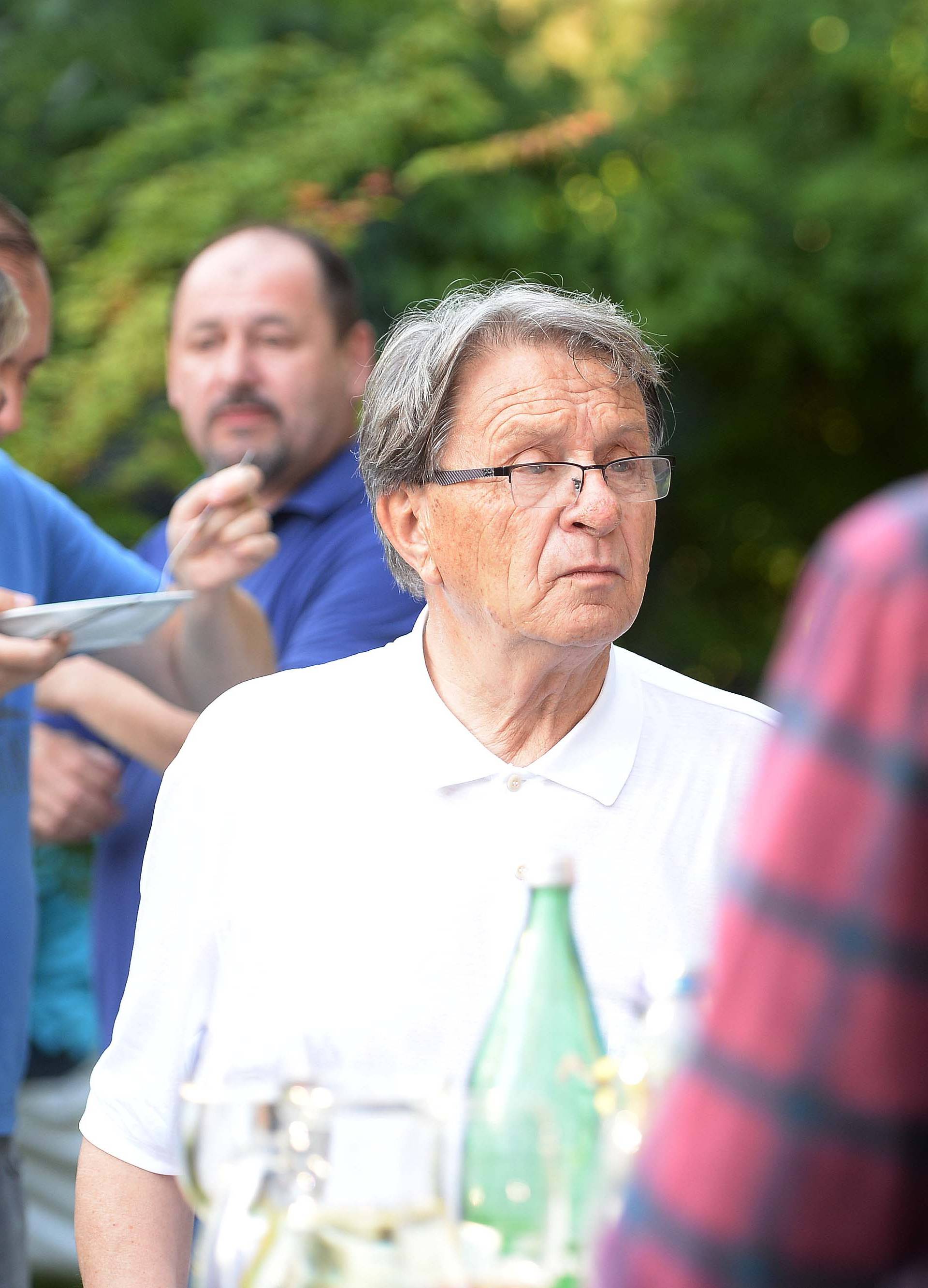 'Najidealnije je da sad odem, ali dajte mi još koji dan za odluku'