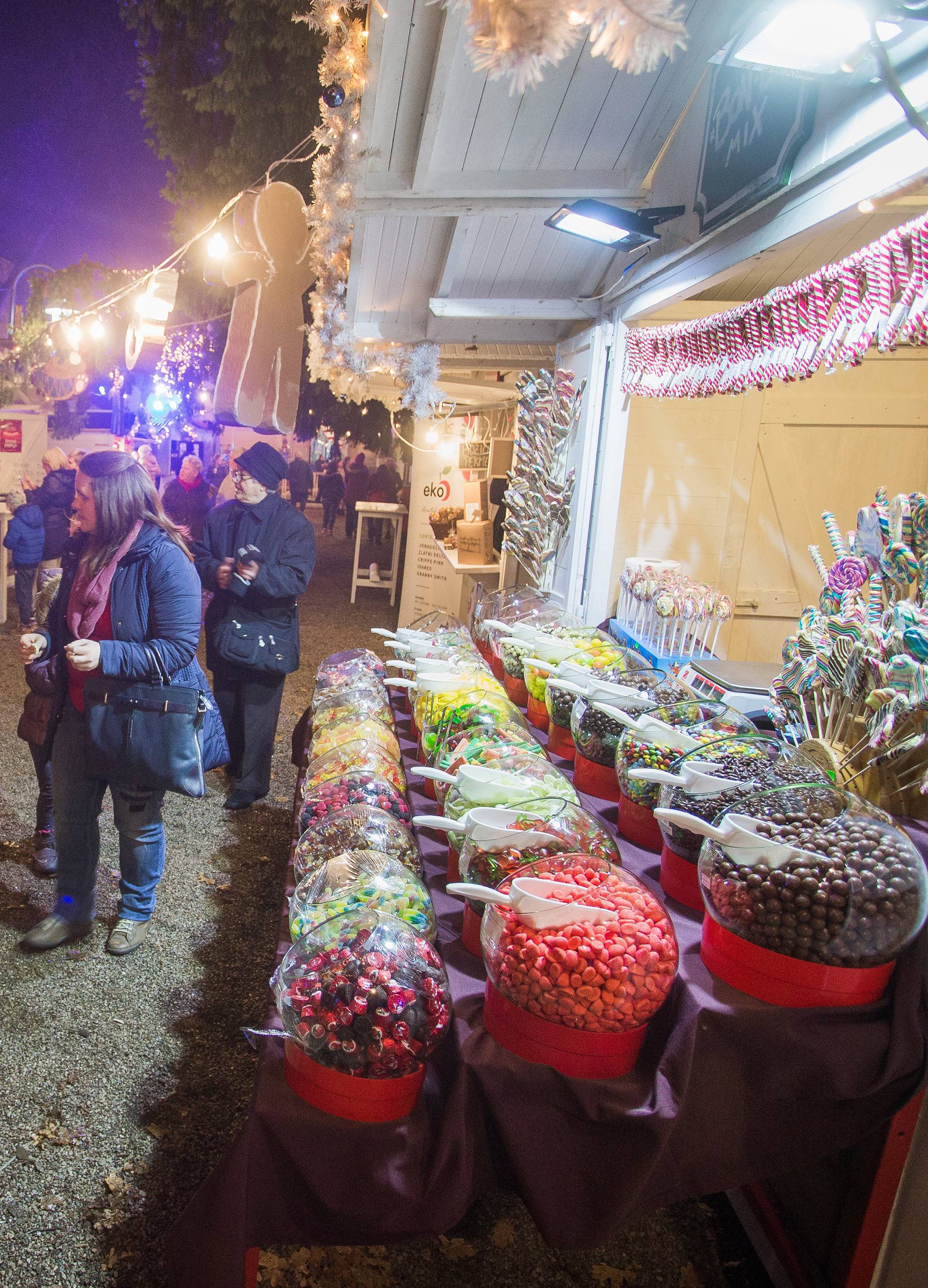 Advent u Osijeku u Parku kralja Petra KreÅ¡imira IV