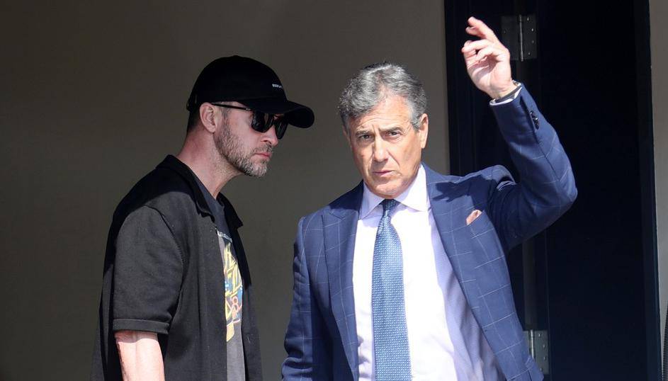 EXCLUSIVE Justin Timberlake leaves a police station in The Hamptons