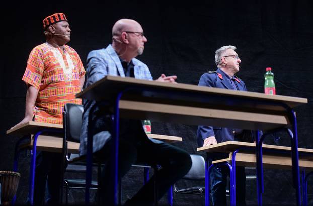 Zagreb:  Ekipa Večernje škole na oproštajnoj turneji  u rasprodanoj Ciboni