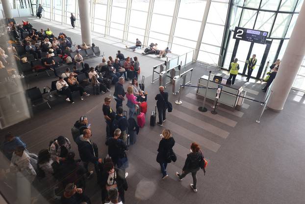 Prostor Zračne luke Split na dan ukidanja graničnih kontrola u sklopu Schengena