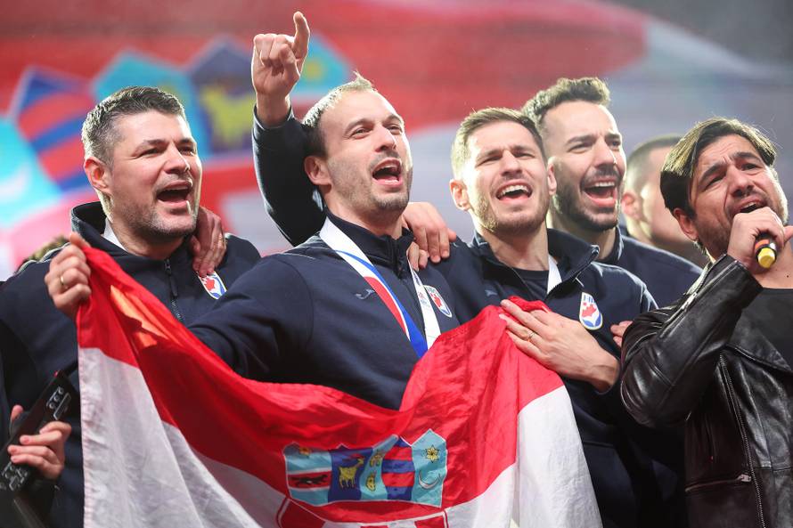 Zagreb: Marko Perković Thompson nastupio na svečanom dočeku hrvatske rukometne reprezentacije