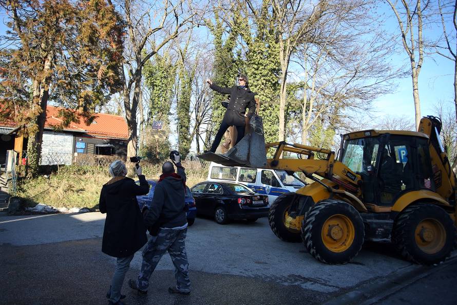 Gobac kao Bandić na Bageru: 'Jabuku ću srušiti pjesmom'