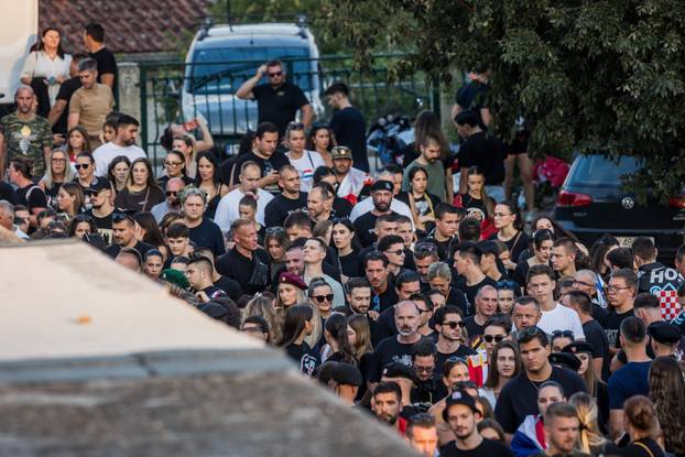 Atmosfera u Imotskom uoči koncerta Marka Perkovića Thomsona