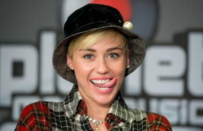 Uspomena: Miley zaručnički prsten ne misli vratiti Liamu