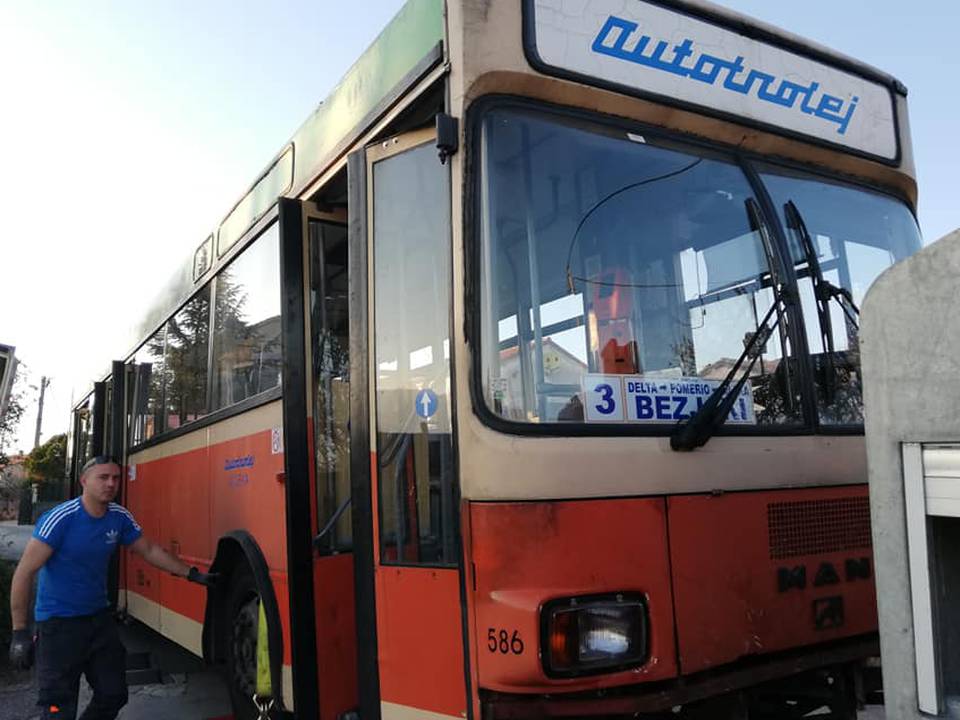 Nesreća autobusa kod Rijeke: Zabio se u zid, očevid u tijeku