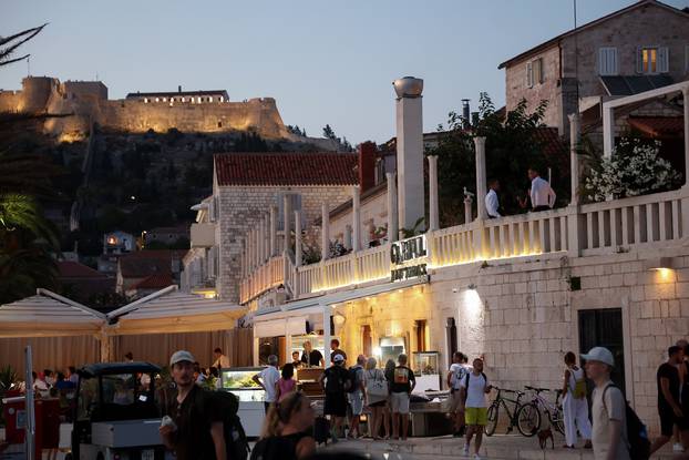 Hvar: Restoran Gariful i club Carpe Diem čiji su se vlasnici sukobili