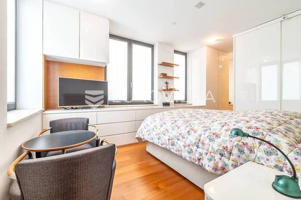 Pršti od luksuza! Prodaju stan u centru Zagreba: 'U boravku je kamen, a zgrada ima recepciju'