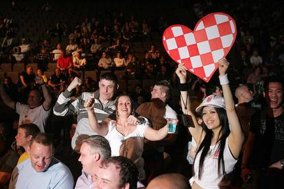 ARHIVA - Manchester: Atmosfera uoči UFC borbe Mirka Filipovića i Brazilca Gonzage, 2007.