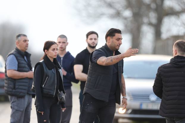 Prijatelji i kolege pružaju podršku Darku Laziću i njegovoj obitelji nakon smrti njegovog brata, Dragana