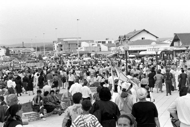 Brojni vjernici na obilježavanju 10. godišnjice ukazanja u Međurgorju, 25.6.1991.