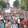 Prosvjed 'Srbija protiv nasilja' se iz Beograda proširio na još desetak gradova diljem zemlje