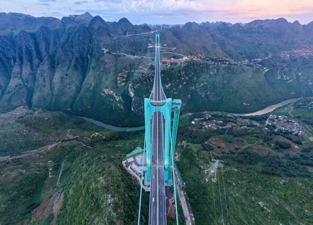 FOCUS | World's tallest bridge opens to traffic in southwest China's Guizhou