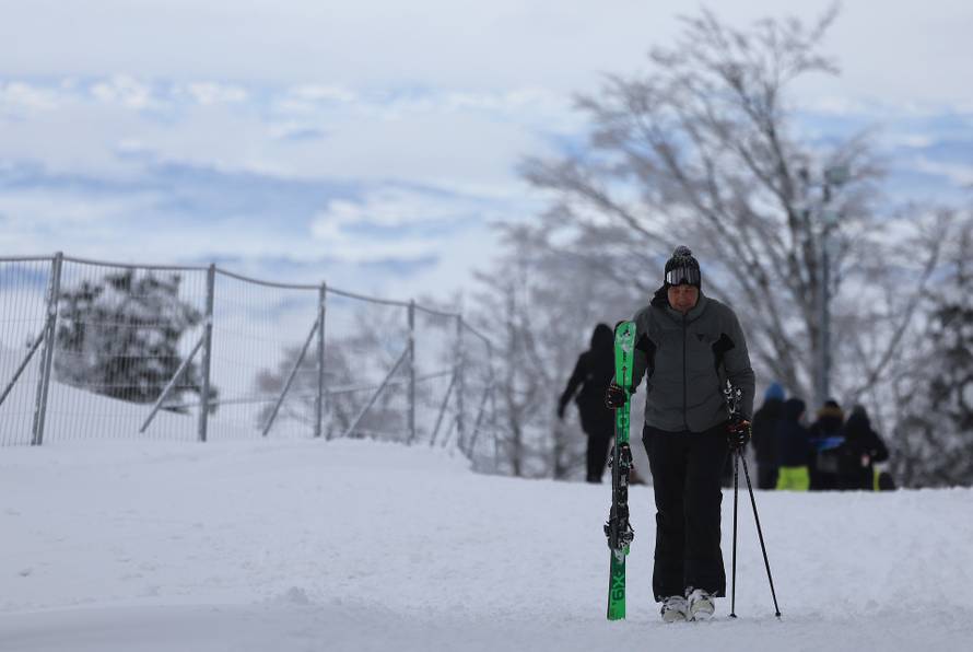 Zagreb: Započela skijaška sezona na Sljemenu 
