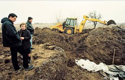 Mučki su ubili 48 civila, pa ih bacili u masovnu grobnicu...