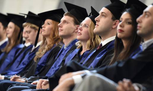 Tisno: Stipendije dobivaju svi studenti pa čak i ponavljači