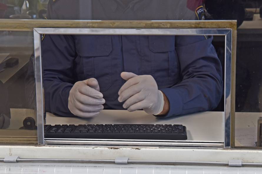 Na GP Plovanija postavljen kontejner Sanitarne inspekcije koja izdaje rješenja o samoizolaciji