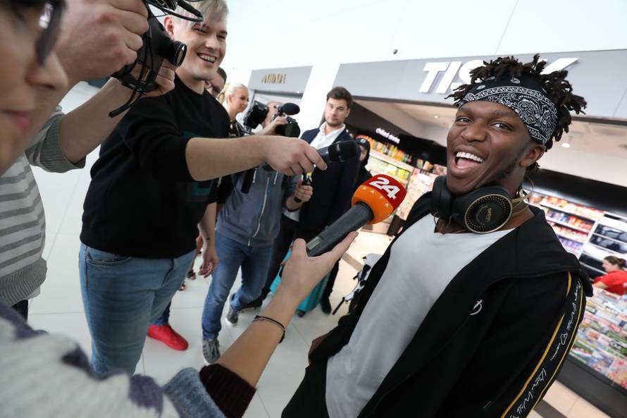 KSI oduševio krcatu Arenu: 'Trenutno sam slobodan dečko'