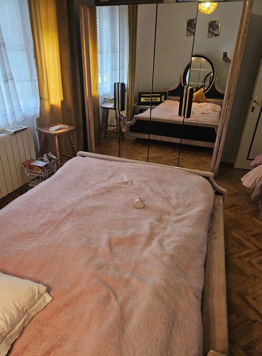 Slavonac prodaje krevet, oglas postao hit! Sve daje za 2000 €. 'Jesu to mikrovalne sa strane?'
