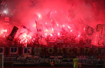 Istra dobila kaznu jer je susret kasnio dvije i pol minute. Opet Hajduk mora najviše platiti...