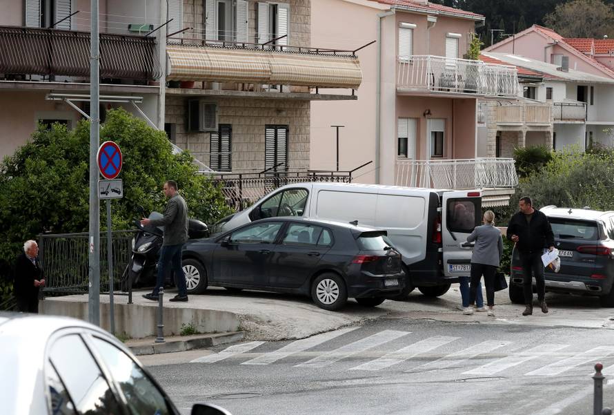 Split: USKOK priveo Ivana Lesandrića zbog bespravne gradnje kuće u Katunima