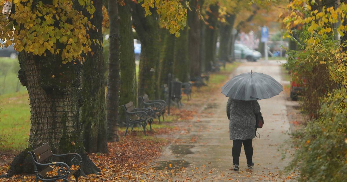 Unusually Mild Winter Continues: Above Average Warmth Expected Today and Tomorrow, but Unsettled Weather Looms After Christmas