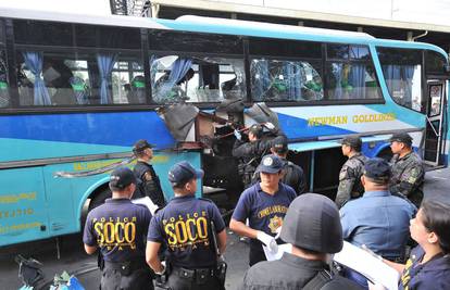 Najmanje dvoje mrtvih u Manili, eksplodirao gradski autobus