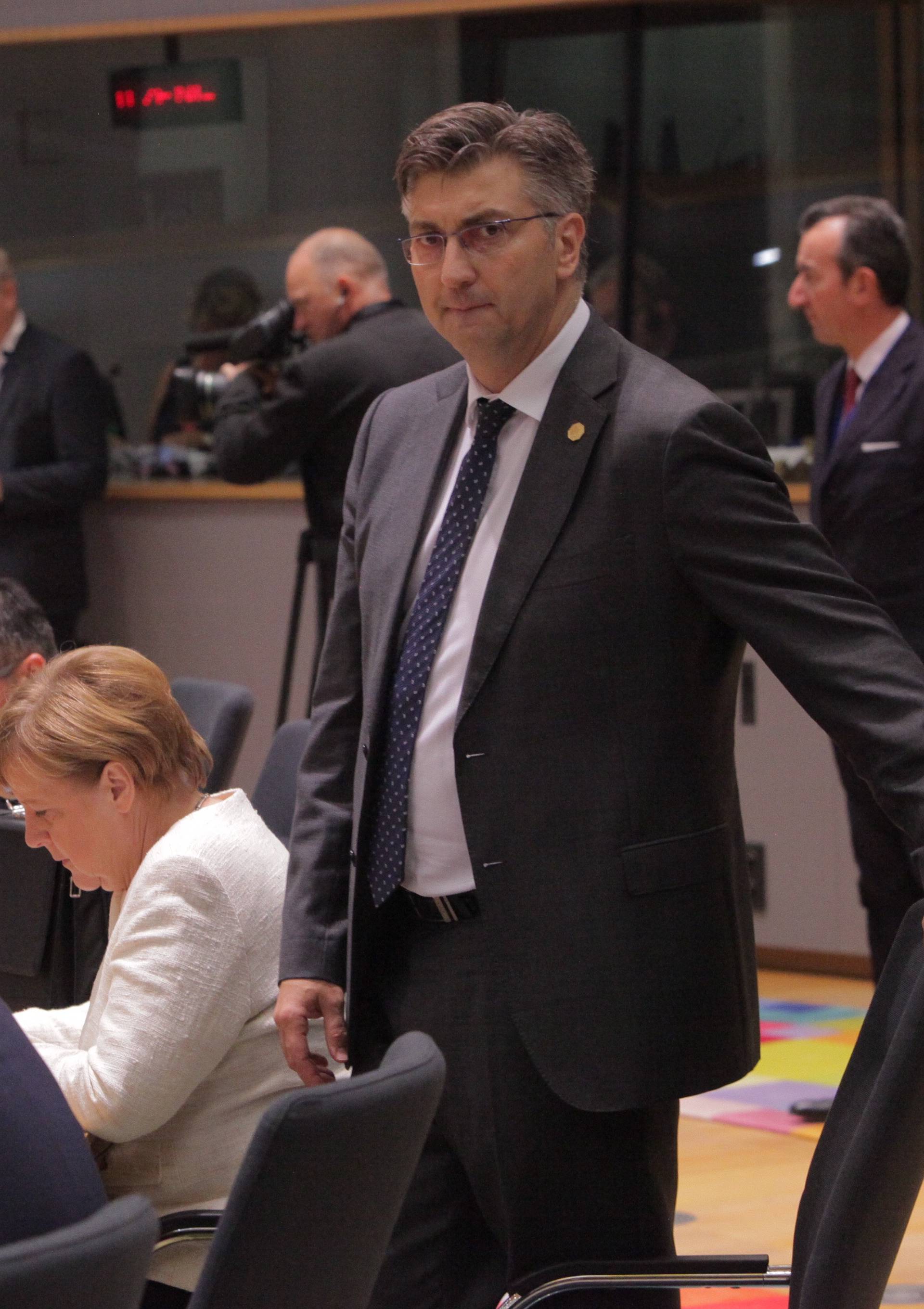 Bruxelles: Premijer PlenkoviÄ spreman za drugi dan sastanka Europskog vijeÄa