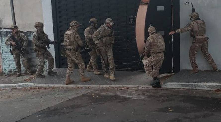 FOTO Akcija u Brazilu: Policija otkrila ilegalno hrvatsko oružje. Puške i pištolji  za 225 mil. eura