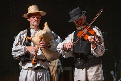 FOTO Na Međunarodnu smotru folklora stigle skupine iz cijelog svijeta: Evo raskošnih kadrova