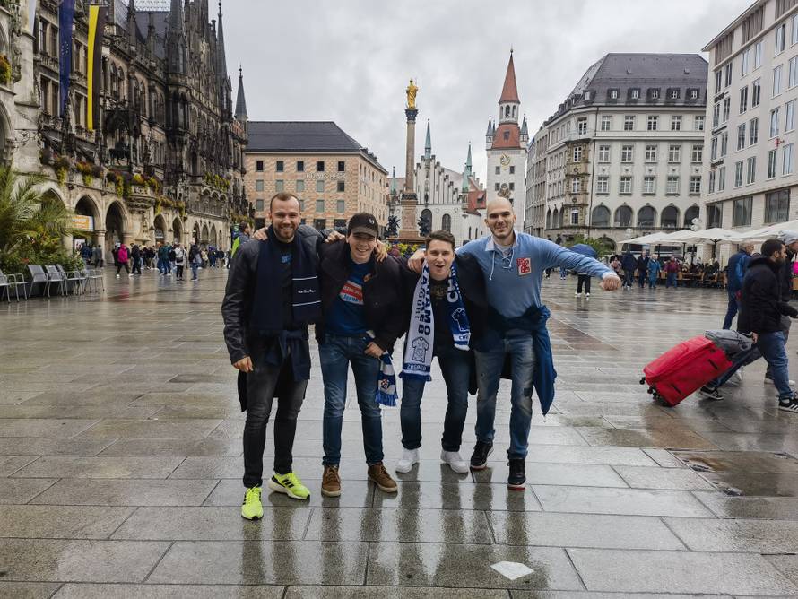 Pogledajte pjesmu dinamovaca u središtu Bavarske. Navijači su poručili: 'Osvojili smo München'