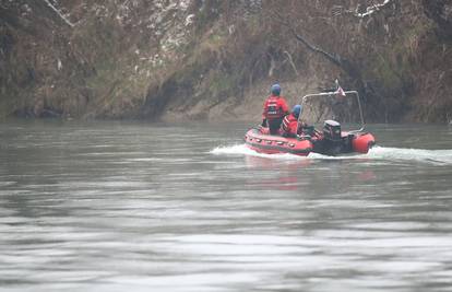 Pokopali djevojčicu (3) koju je majka spustila u hladnu Savu.  Dokumenti otkrili užasnu istinu