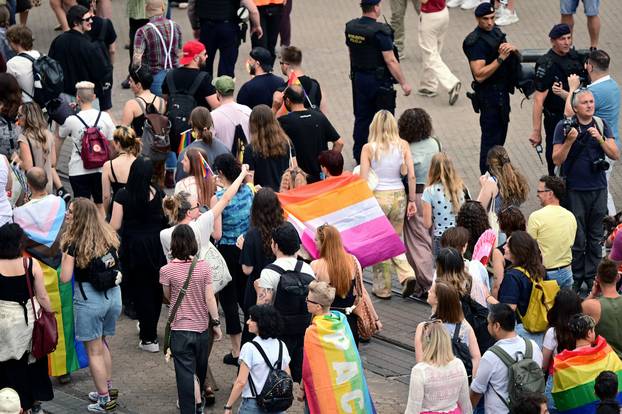 Zagreb: 25. Povorka ponosa LGBTIQ zajednice "Korak po korak, iskorak!"