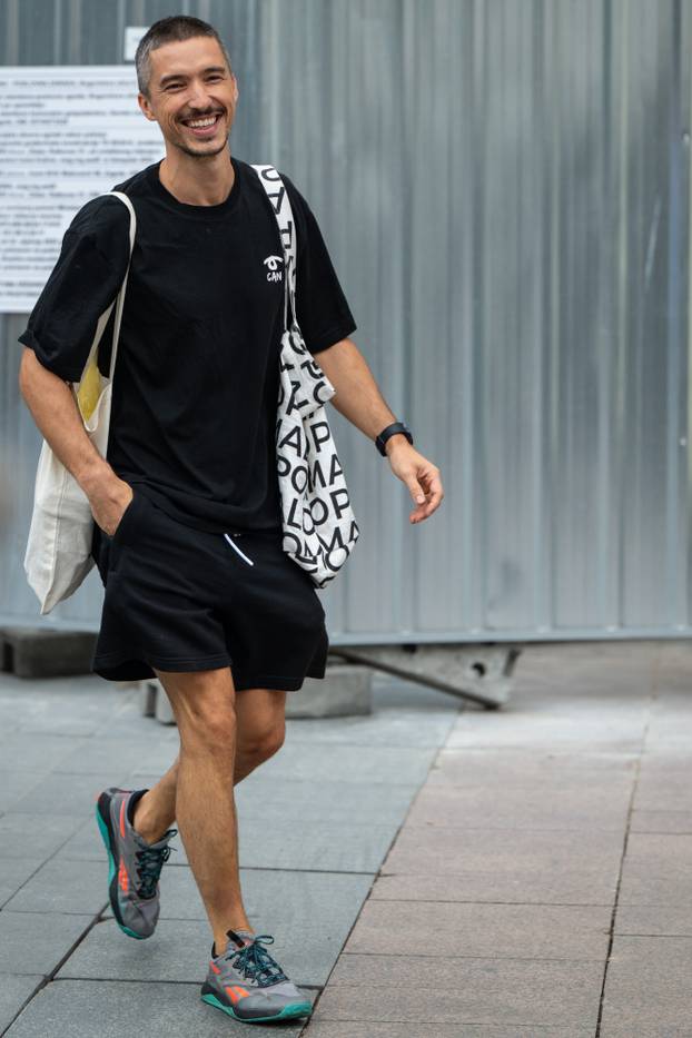 Zagreb: Nasmijani Marko Petrić prošetao po gradu 