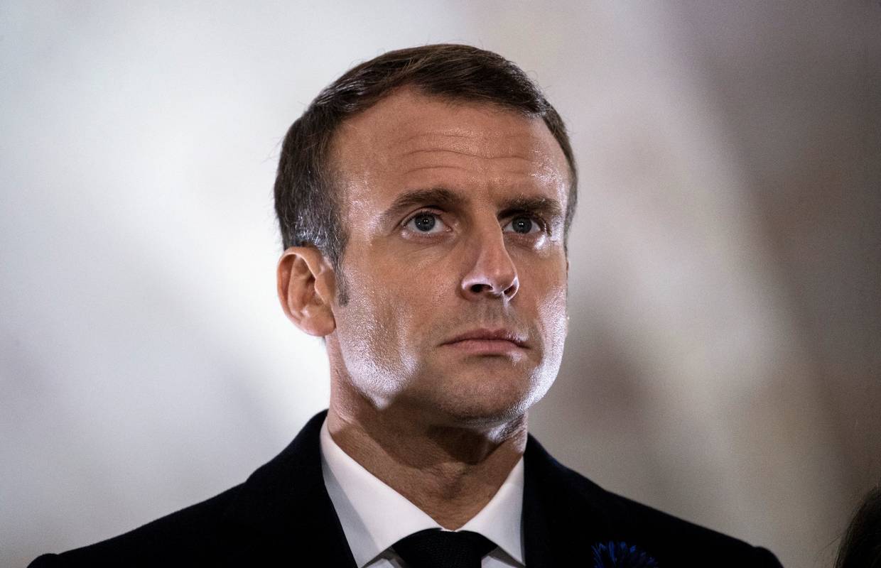 Macron: Želim iznervirati Francuze koji se nisu cijepili te im ograničiti društveni život