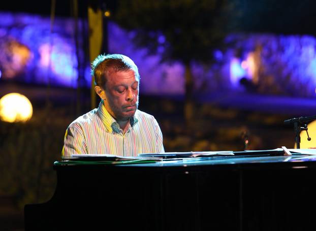 Šibenik: Na tvrđavi Barone održan glazbeni događaj "Arsen, Čovjek kao ja", posvećen Arsenu Dediću