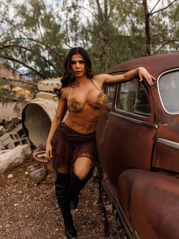 FOTO Fitness model: Tijelo mi je toliko savršeno da me svi pitaju jesam li stvarna ili AI model