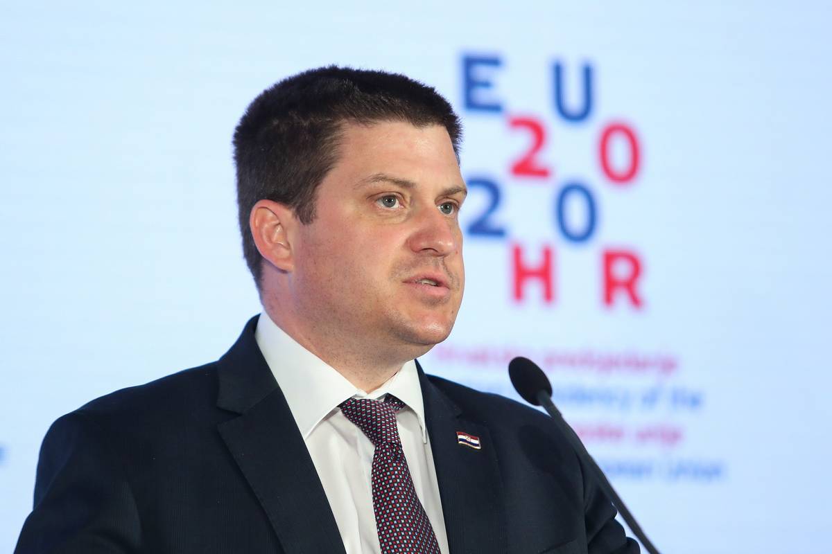 Butković: Želio bih se sučeliti sa svih 14 kandidata liste Restart