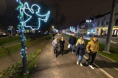 Adventska čarolija u Osijeku: Ove godine sve je još sjajnije