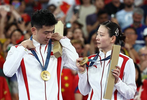 Badminton - Mixed Doubles Victory Ceremony