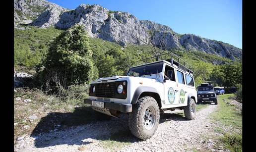 &Scaron;to raditi u zadarskom zale&dstrok;u? Od jeep safarija po Velebitu do skrivenih slapova i vinskih cesta