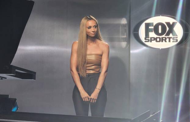 FOTO Incident u studiju Lige prvaka: Voditeljici pukla uska haljina, Henryju su 'bježale oči'