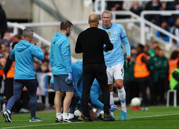 Premier League - Newcastle United v Manchester City