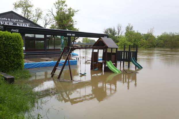 Karlovac: Izvanredno stanje na rijeci Korani