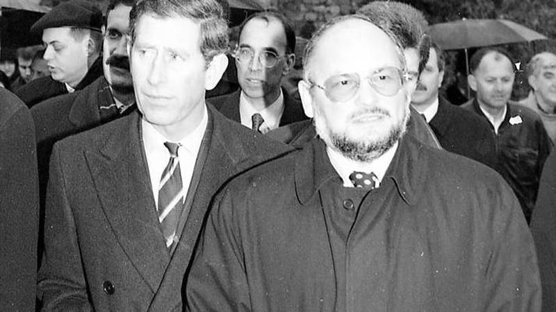 Zbog četvrte supruge Blanke ženio se u crkvi, kao premijer družio se s princom Charlesom