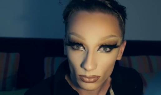 Seksi je i koketira sa svima: 'Boje se za moju sigurnost'