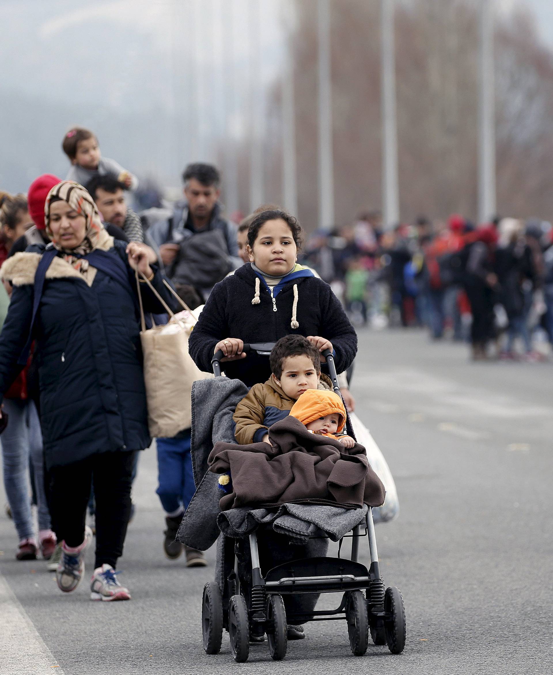 Grci ne puštaju izbjeglice s otoka, stiže im novi val ljudi