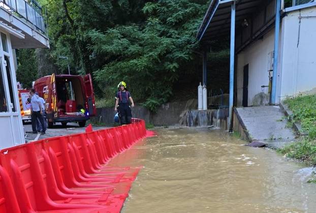 FOTO Ovo je mjesto gdje je voda poplavila dio bolnice u Zagrebu