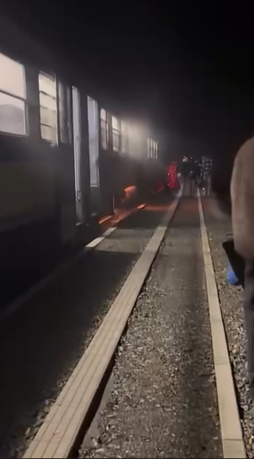 VIDEO Planuo vlak kod Osijeka: 'Strojovođa je vikao, morali smo iskakati, bilo je prestrašno'